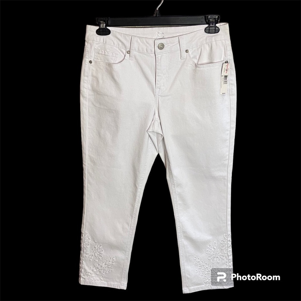 NWT NEW DIRECTION / White Denim Crop Jeans High Rise Embroidered Detail Size 10R